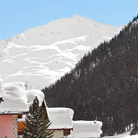 Lejlighed Paola 8 Posti